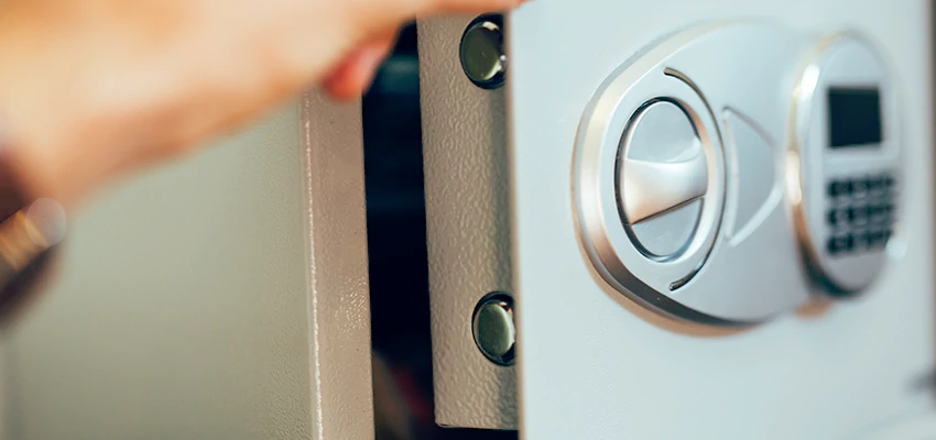 Fingerprint Safe Openers in Rancho Calaveras, CA